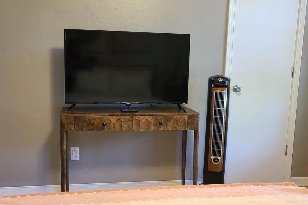 Centrally Located In Rogers And Bentonville! -Private Rooms מראה חיצוני תמונה