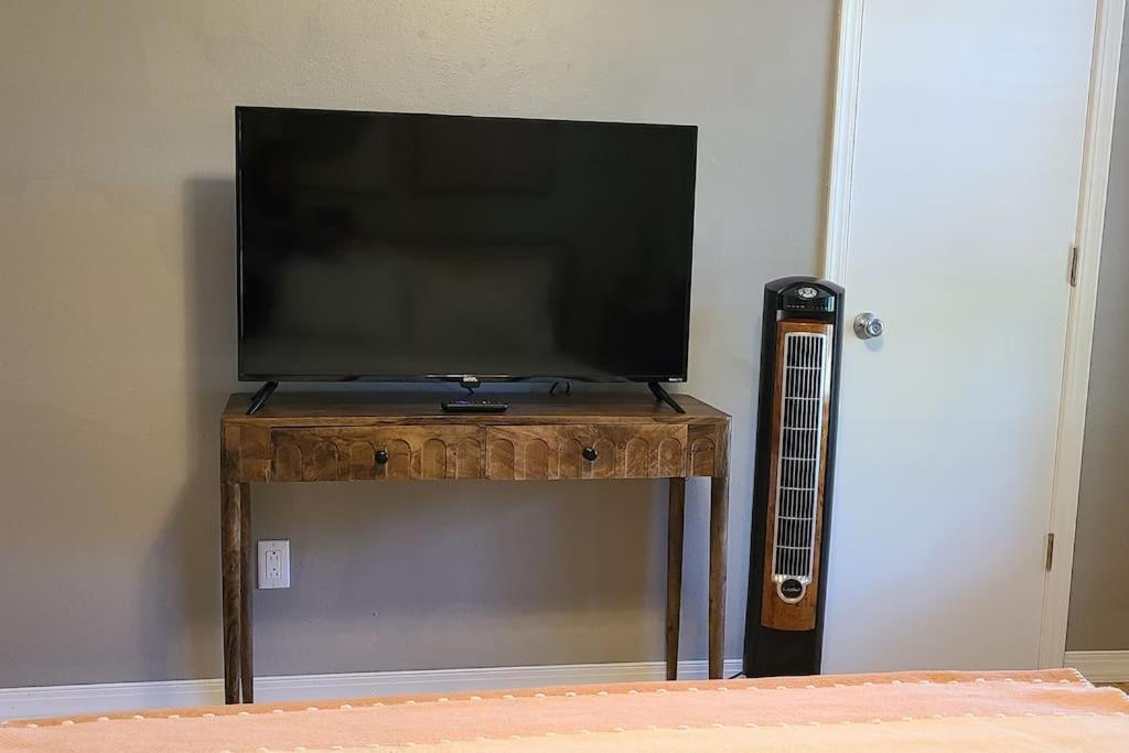Centrally Located In Rogers And Bentonville! -Private Rooms מראה חיצוני תמונה