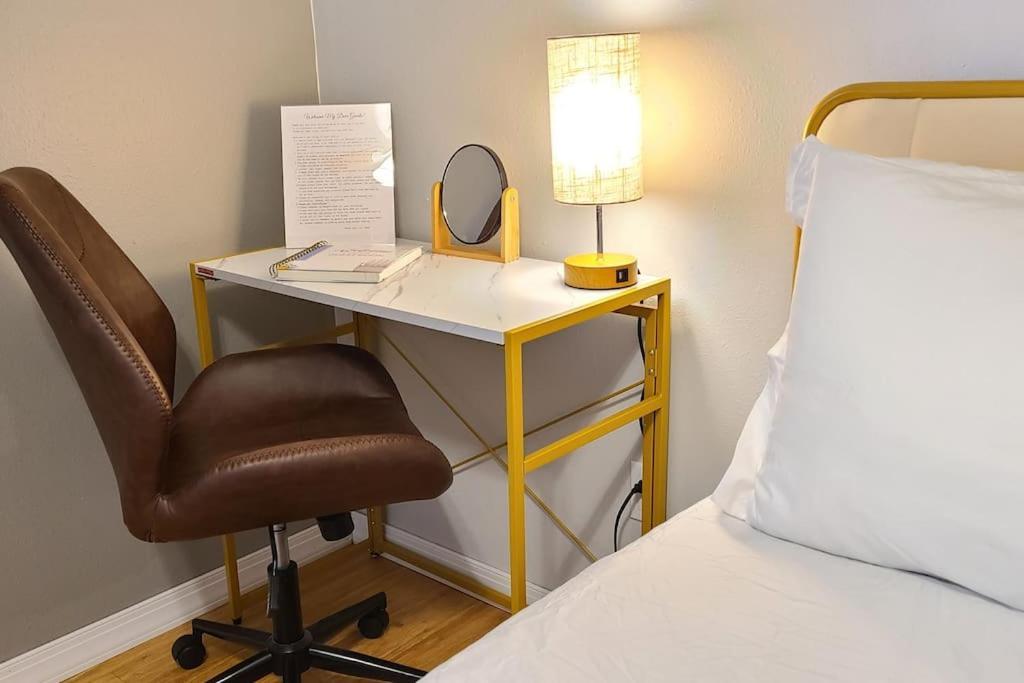 Centrally Located In Rogers And Bentonville! -Private Rooms מראה חיצוני תמונה
